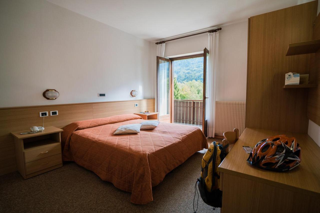 Hotel Rio Кадерцоне Екстер'єр фото