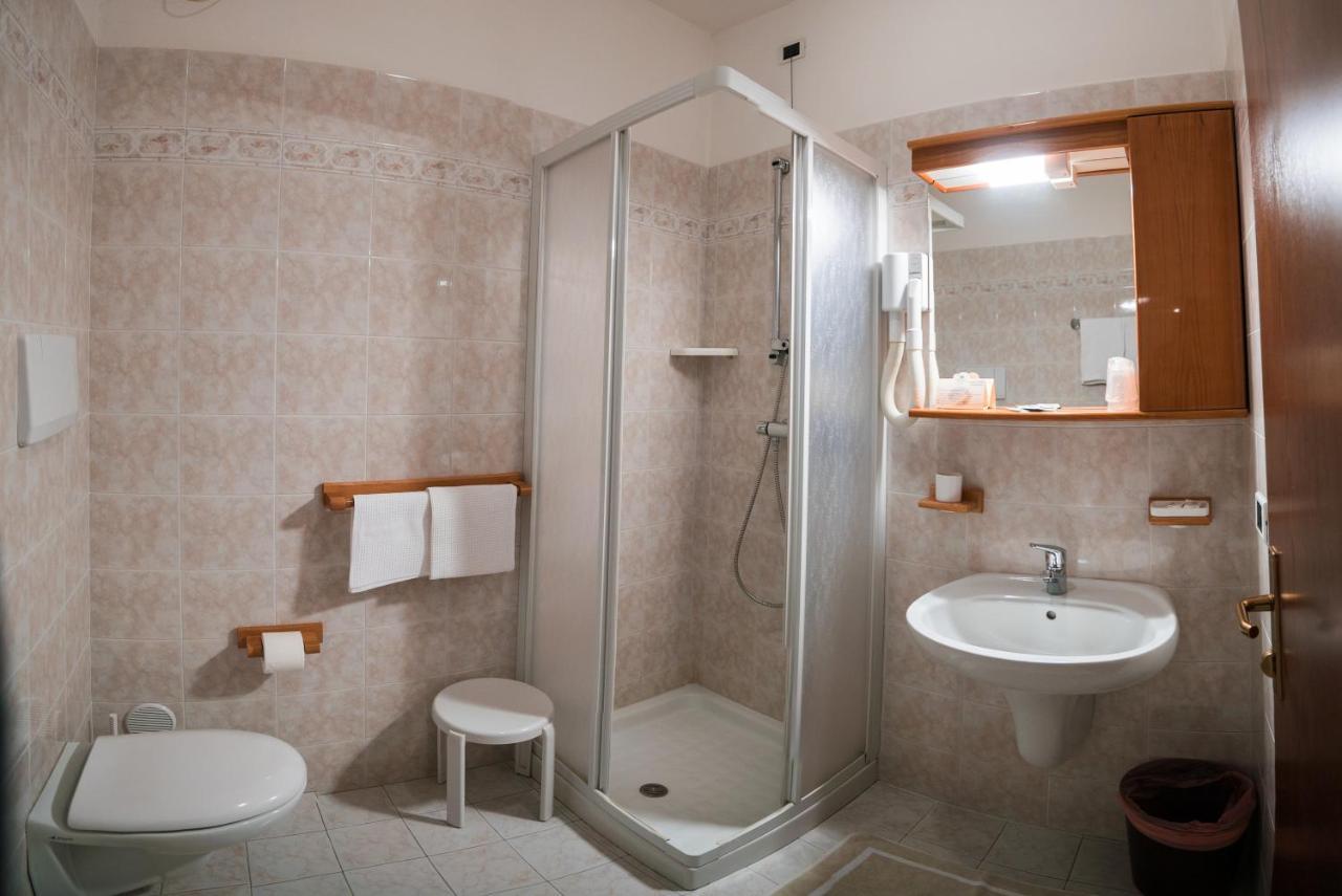 Hotel Rio Кадерцоне Екстер'єр фото