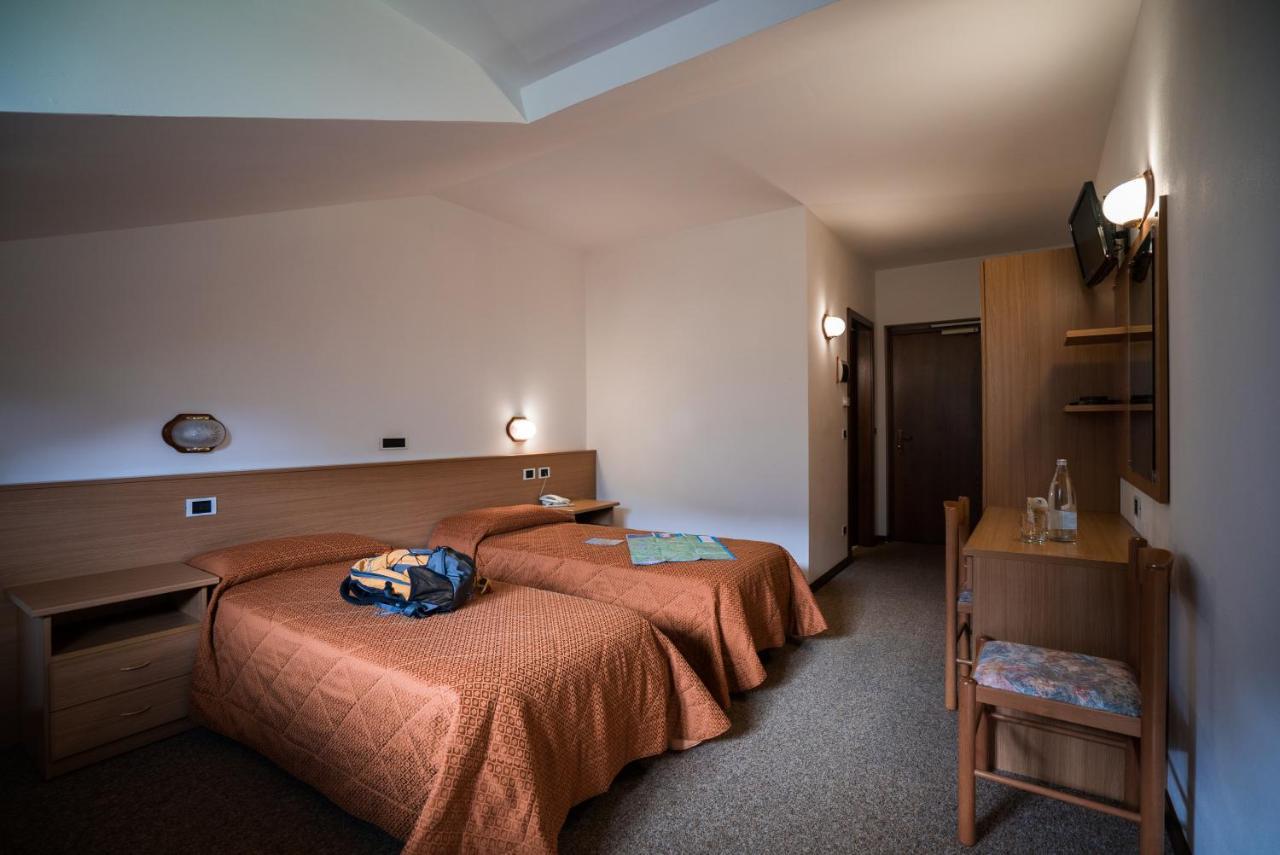 Hotel Rio Кадерцоне Екстер'єр фото